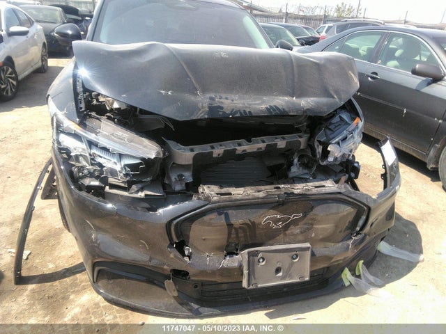 3FMTK3SU4NMA17392 Ford Mustang Mach-e Premium