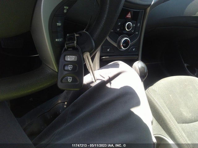 Hyundai ELANTRA GL 2015 5NPDH4AE3FH610322 Image 3
