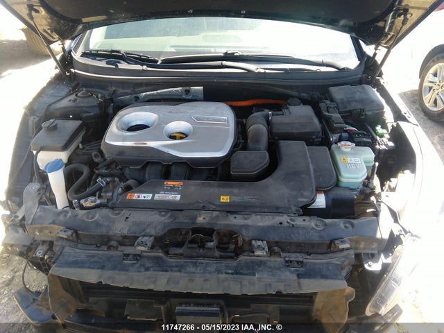 Hyundai Sonata Hybrid Ultimate 2016 KMHE34L18GA011126 Image 12
