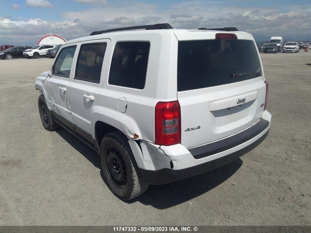 1C4NJRAB0ED819971 Jeep Patriot North