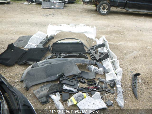 Mazda MAZDA3 2019 JM1BPAK70K1127378 Image 3