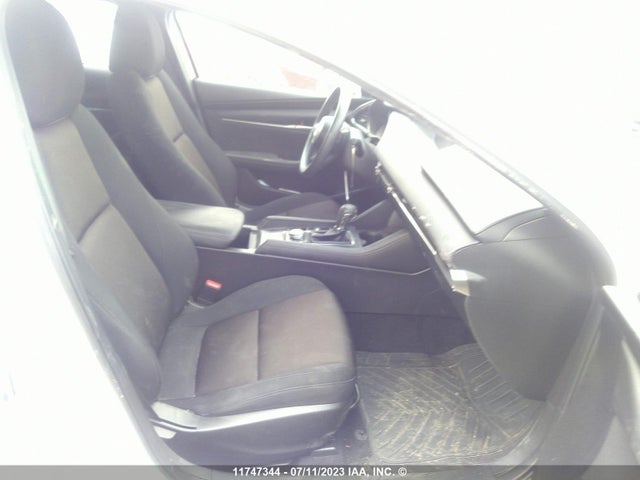 Mazda MAZDA3 2019 JM1BPAK70K1127378 Image 6