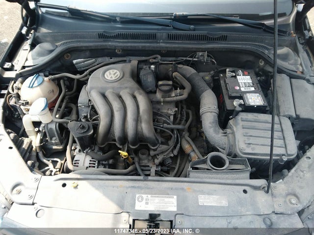 3VW2K7AJ5FM308044 Volkswagen JETTA S