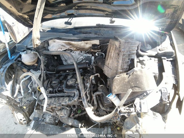 WA1EFEFSXFR001598 Audi Q3 Progressiv