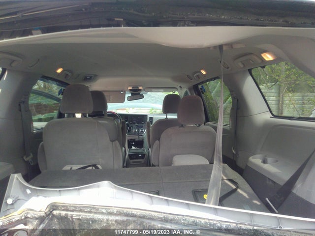 Toyota SIENNA LE 2020 5TDKZ3DC3LS048744 Image 9