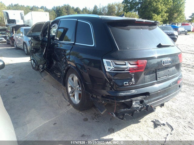 WA1WAAF73HD049550 Audi Q7 3.0t Technik