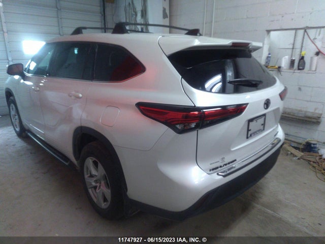 Toyota Highlander Le 2022 5TDBZRBH7NS589798 Image 3