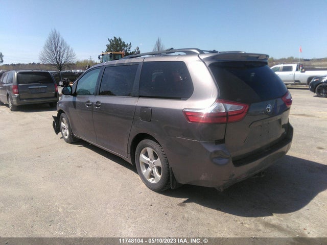 Toyota SIENNA LE 2015 5TDKK3DC0FS583524 Image 5