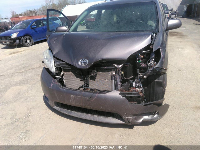 Toyota SIENNA LE 2015 5TDKK3DC0FS583524 Image 8