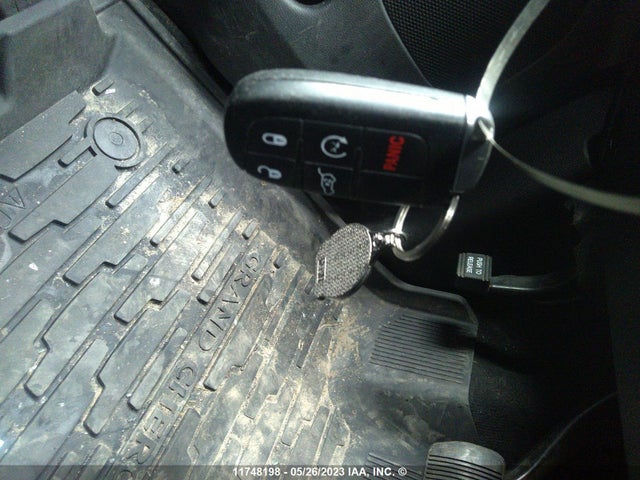 1C4RJFAG5KC649006 Jeep Grand Cherokee Laredo