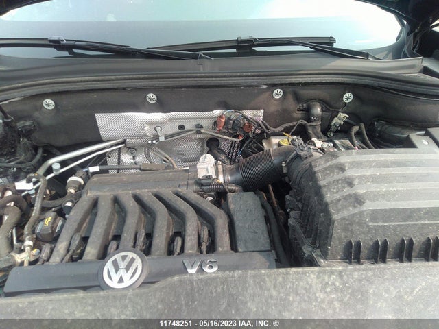 1V2AE2CA7NC225882 Volkswagen Atlas Cross Sport Se