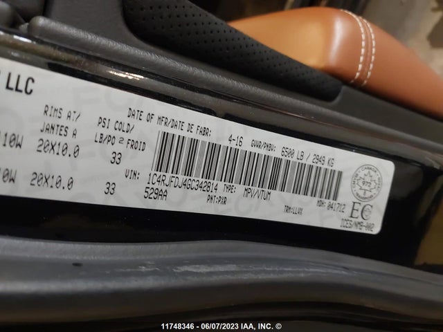 1C4RJFDJ4GC342814 Jeep Grand Cherokee Srt