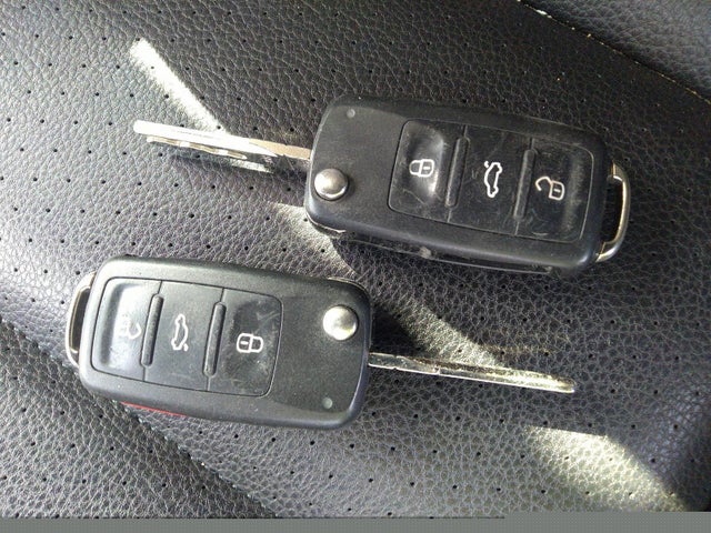 WVGMV7AX4HK017256 Volkswagen Tiguan Comfortline