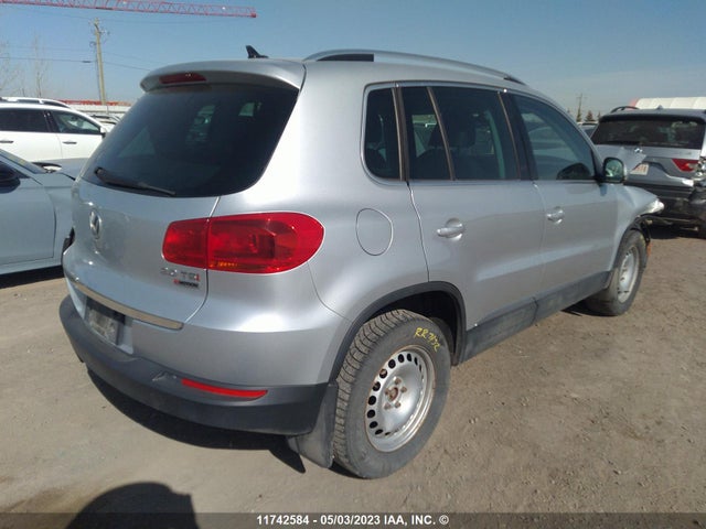 WVGMV7AX4HK017256 Volkswagen Tiguan Comfortline