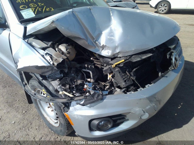 WVGMV7AX4HK017256 Volkswagen Tiguan Comfortline