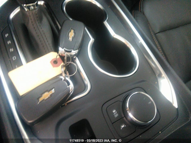 Chevrolet TRAVERSE 2019 1GNEVKKW0KJ229691 Image 3