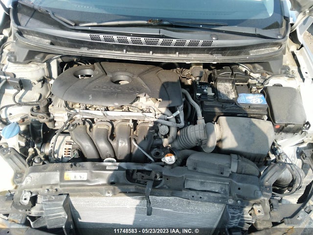 Hyundai ELANTRA GL 2014 5NPDH4AEXEH516291 Image 10
