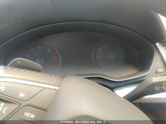 WA1BNAFY1J2181901 Audi Q5 Premium Plus