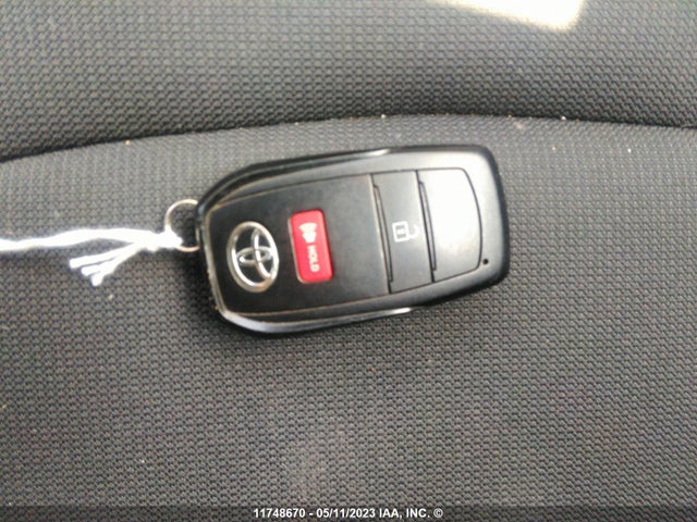 Toyota Corolla Cross Le 2022 7MUBAABG2NV023120 Image 3