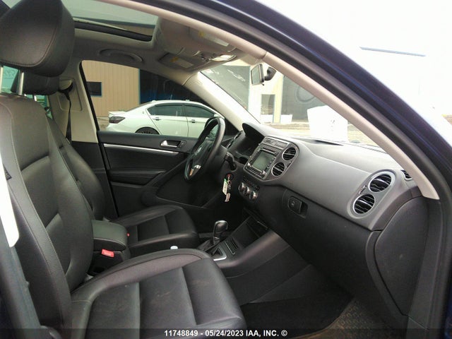 WVGJV7AX0FW526432 Volkswagen Tiguan Comfortline/trendline