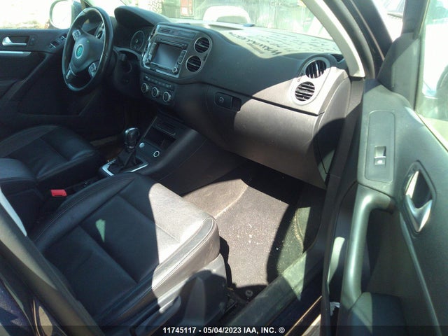 WVGJV7AX6FW110773 Volkswagen Tiguan S/se/sel/r-line