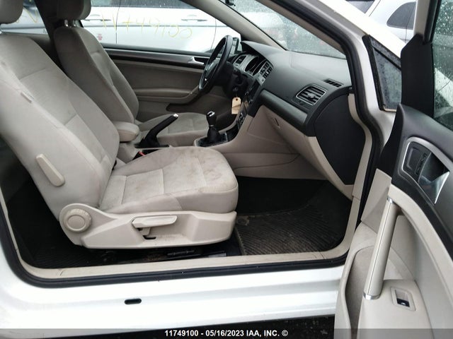 3VW817AU1FM027494 Volkswagen GOLF
