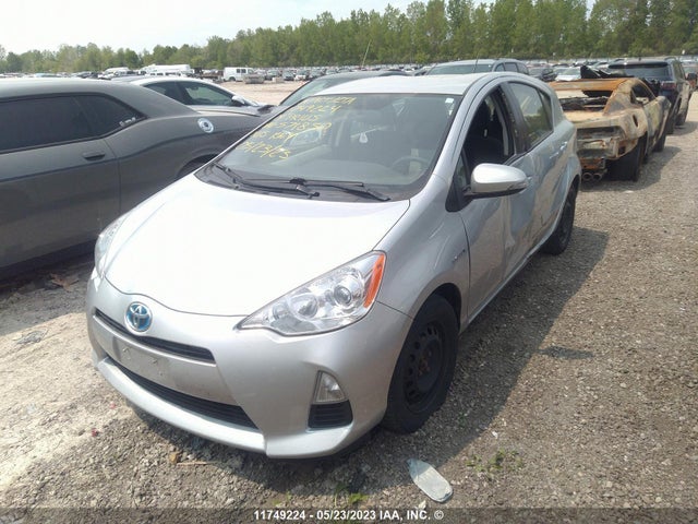 Toyota PRIUS 2014 JTDKDTB37E1571850 Image 2