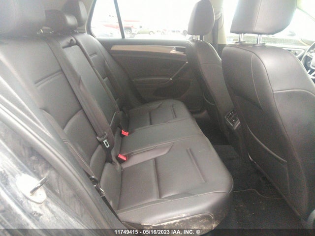 3VW117AU9FM011299 Volkswagen GOLF