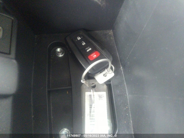 Toyota COROLLA LE 2022 5YFBPMBEXNP304891 Image 3