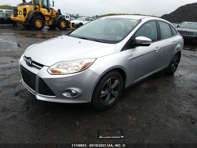 Ford FOCUS SE 2014 1FADP3F26EL352339 Image 2