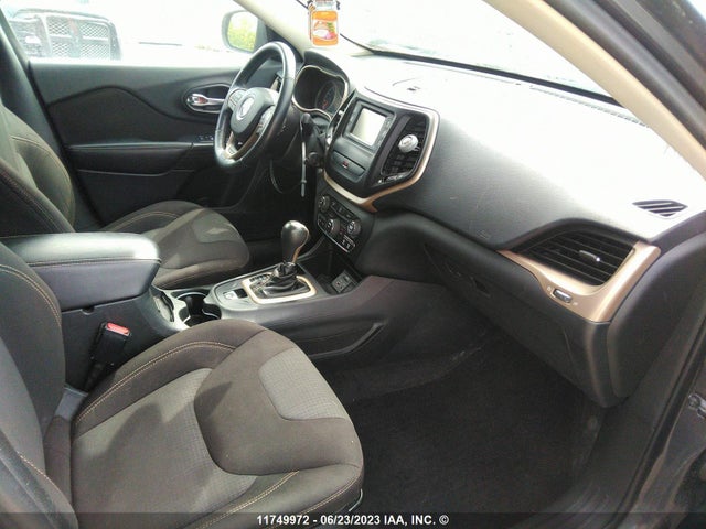 1C4PJLCBXGW114976 Jeep Cherokee Latitude