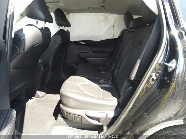 Toyota Highlander Xle 2021 5TDGZRBH2MS523163 Image 8