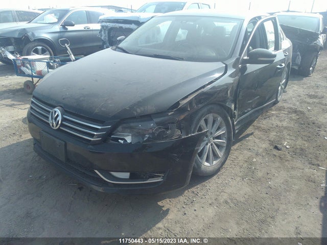 Volkswagen PASSAT SEL 2014 1VWCN7A36EC006260 Image 2