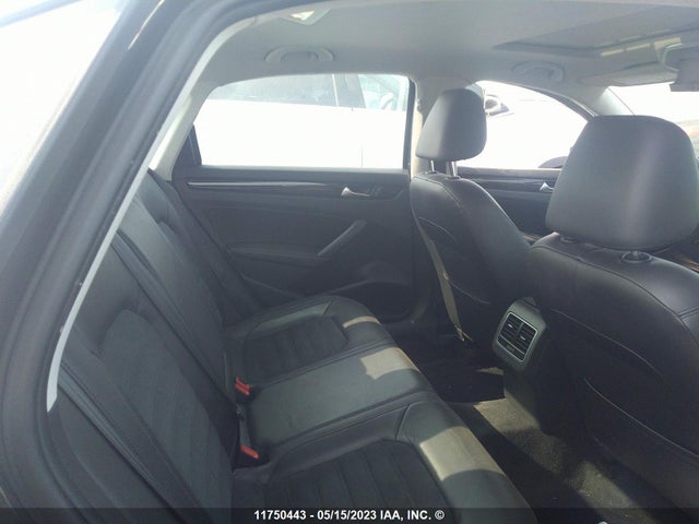 Volkswagen PASSAT SEL 2014 1VWCN7A36EC006260 Image 9