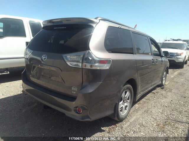 Toyota SIENNA SE 2016 5TDXK3DC5GS714051 Image 6