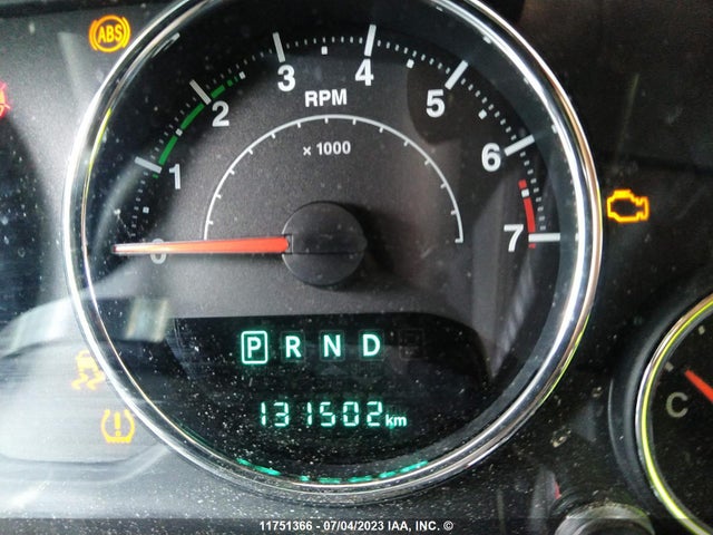 1C4BJWEG8JL843975 Jeep Wrangler Unlimited Sahara