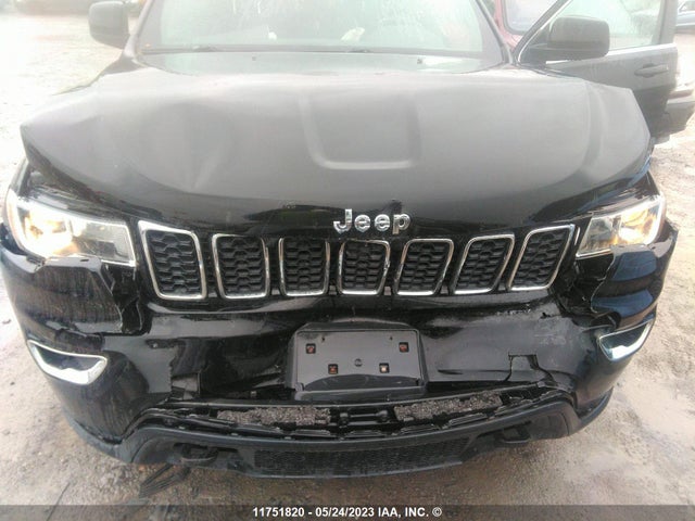 1C4RJFAG1HC752562 Jeep Grand Cherokee Laredo