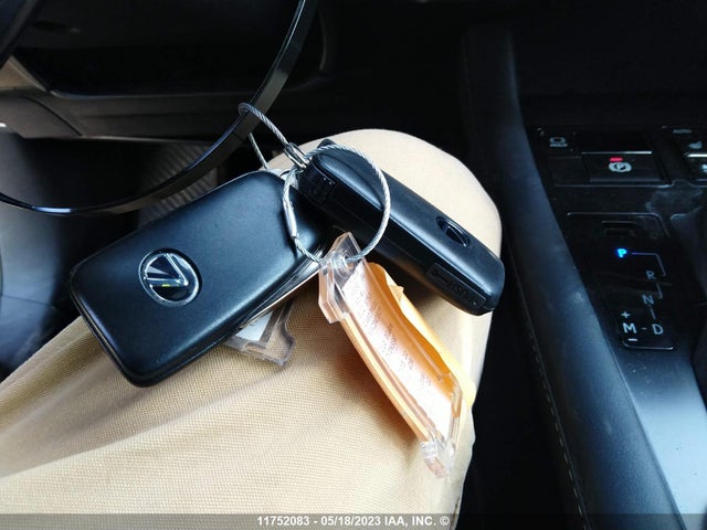 2T2JZMDA6NC347927 Lexus RX 350