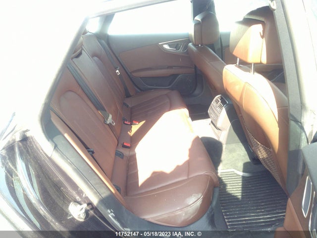 WAUWGAFC9GN111623 Audi A7 Premium Plus