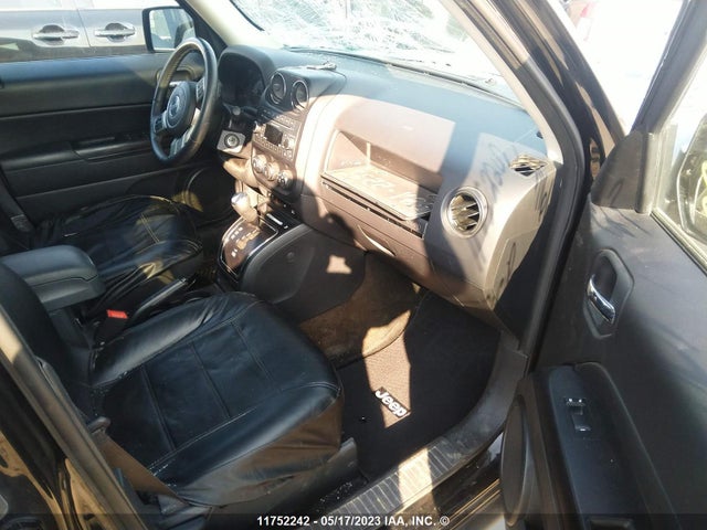 1C4NJRABXGD580318 Jeep Patriot North