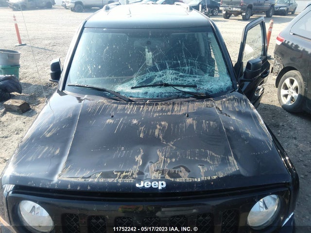 1C4NJRABXGD580318 Jeep Patriot North