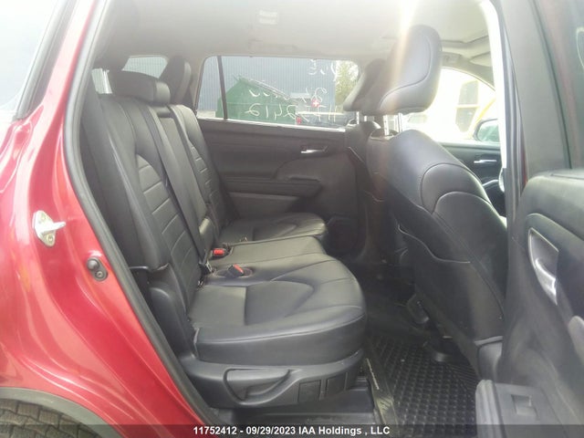 Toyota Highlander Xle 2021 5TDGZRBH3MS125010 Image 8