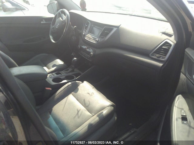 Hyundai TUCSON SE 2017 KM8J33A43HU352794 Image 6