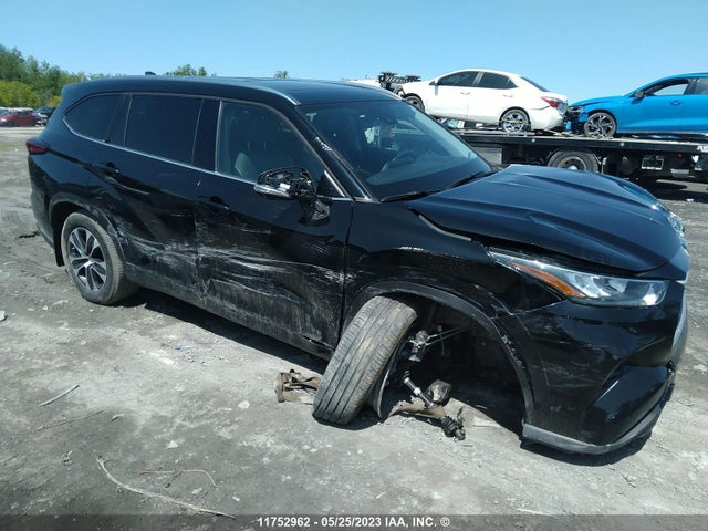 Toyota Highlander Xle 2021 5TDGZRBH3MS523172 Image 8