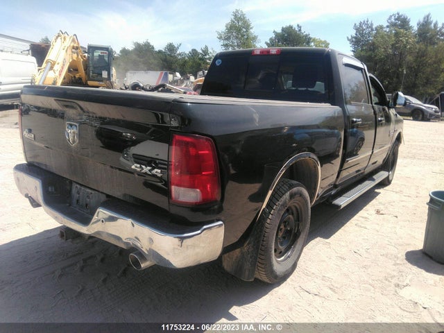 1C6RR7TM2FS730775 RAM 1500 Slt