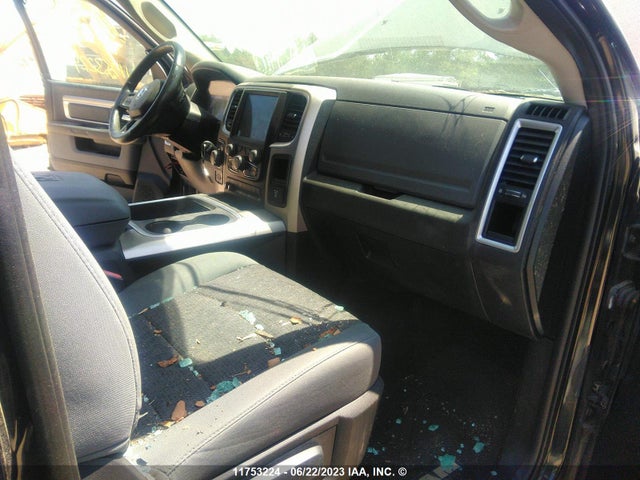 1C6RR7TM2FS730775 RAM 1500 Slt