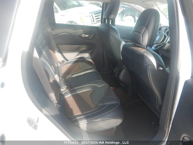 1C4PJMDS6FW555068 Jeep Cherokee Limited