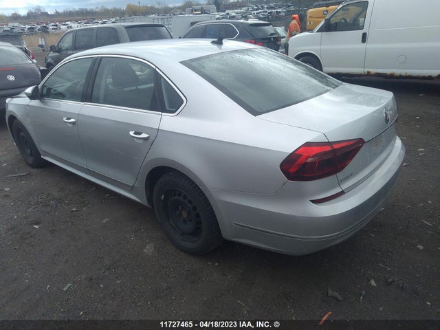 1VWAT7A3XHC056886 Volkswagen PASSAT S