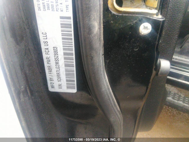 1C6RR7LG2MS528803 RAM 1500 Classic Slt