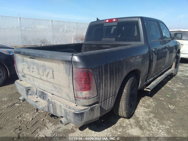 1C6RR7MT3JS290998 RAM 1500 Sport